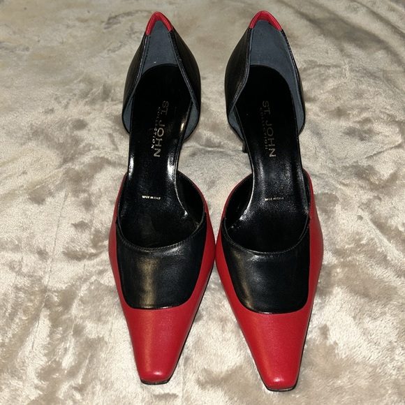St. John Collection Heels - Picture 3 of 11